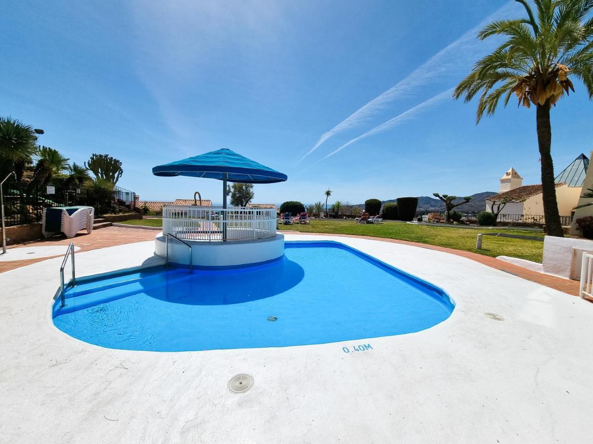 Appartement Exclusive With Nerjas Biggest Pool Nerja